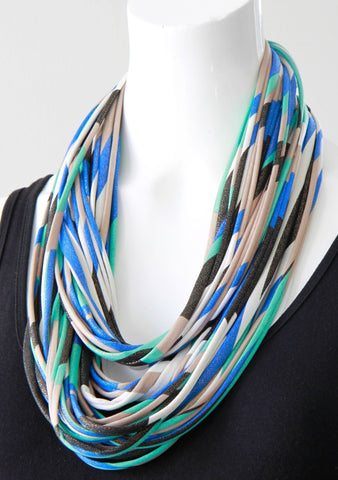 Blue Infinity Scarf 'Iris'