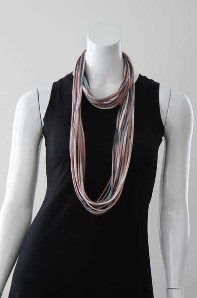 MAUVE INFINITY SCARF NECKLACE IN 'BLUSH' PRINT