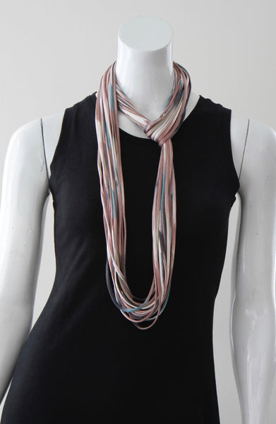 MAUVE INFINITY SCARF NECKLACE IN 'BLUSH' PRINT