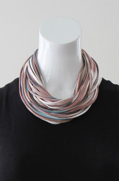 MAUVE INFINITY SCARF NECKLACE IN 'BLUSH' PRINT