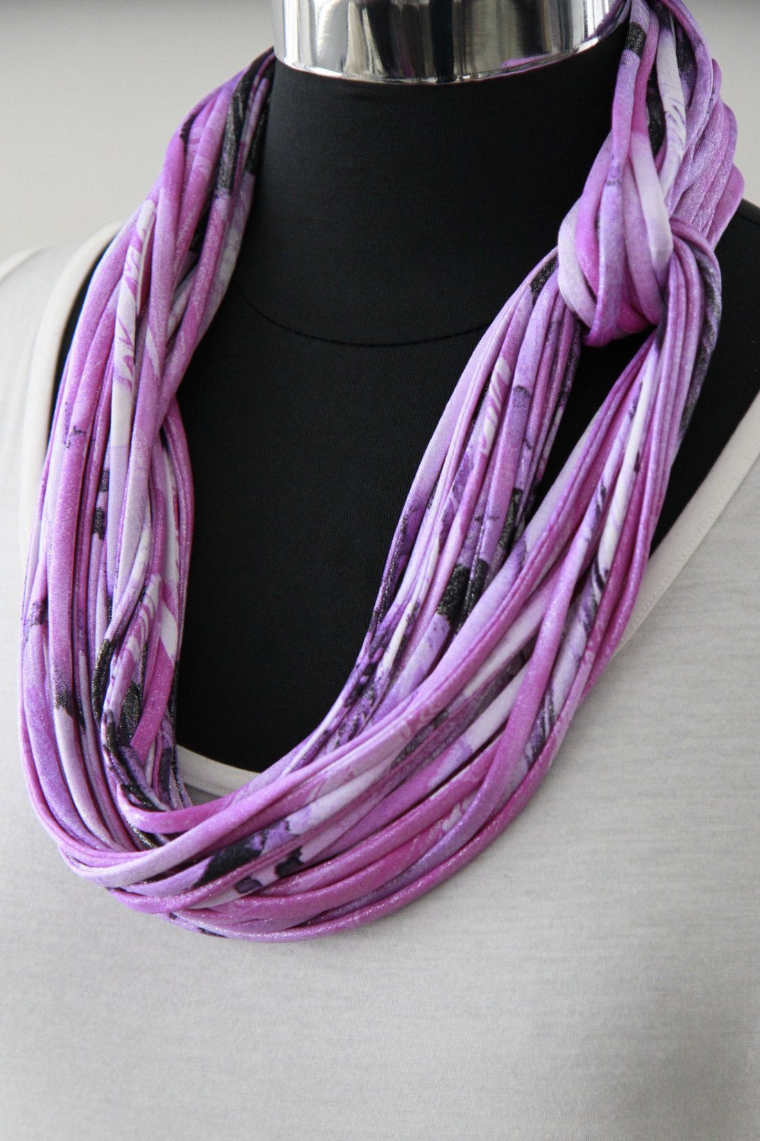 Purple Scarf Necklace &#39;Marble&#39;