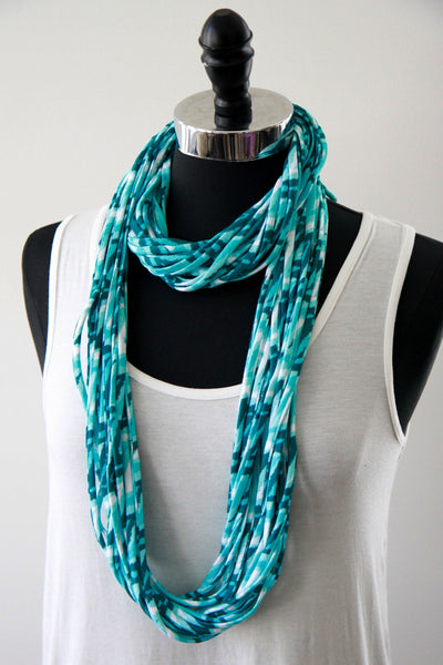 Turquoise Scarf Necklace 'Capri'
