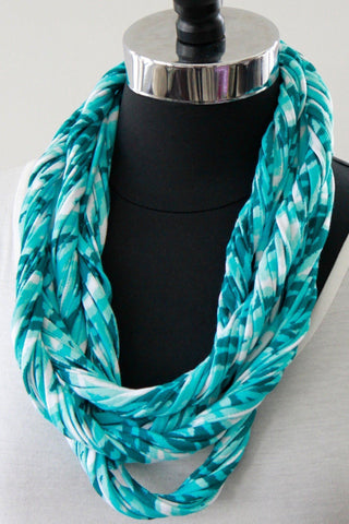 Turquoise Scarf Necklace 'Capri'