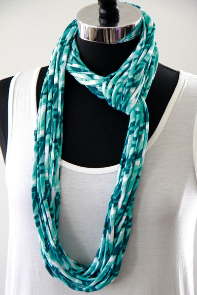 Turquoise Scarf Necklace 'Capri'