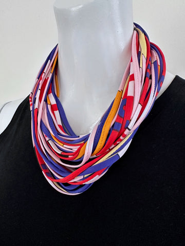 Color-Blocked Infinity Scarf Necklace 'Color Pop'